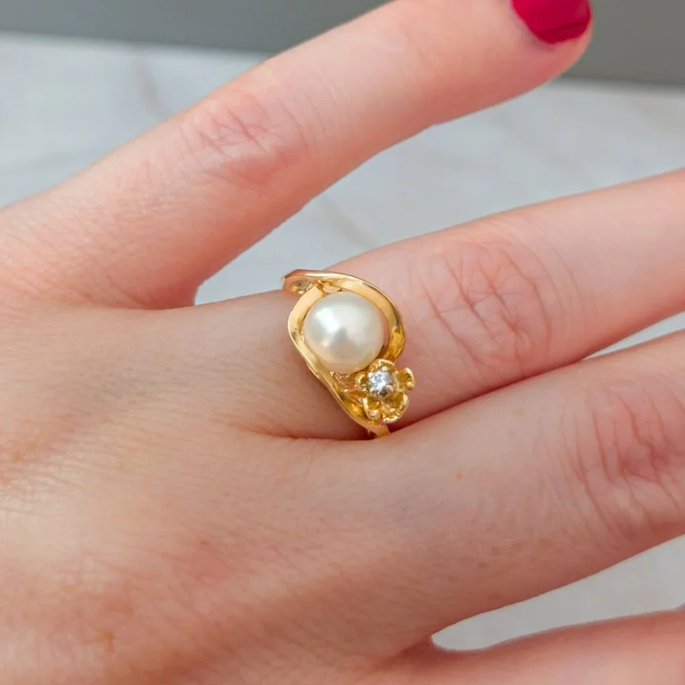 14K Gold Pearl Ring with Diamond Flower Accent - Picture 7 of 15